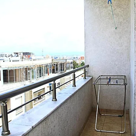 Apartment Spacious Central